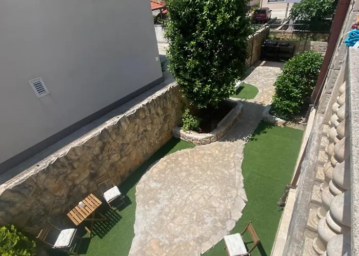 Relax Comfy Cozy Cavtat